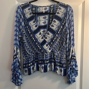 Bell sleeve blue too from free people